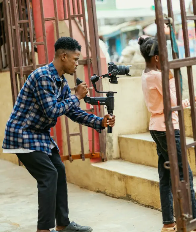 Handheld shooting in a crowd